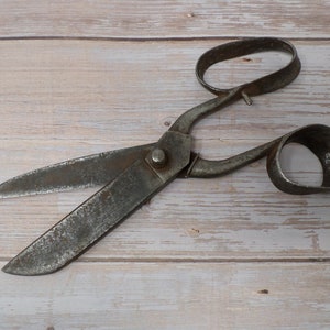 Vintage Tailor Scissors, Antique Sewing Scissors, Old Metal French Primitive Cutting Tool, Rustic Farmhouse Home Decor, Sewing Gift, 1900s