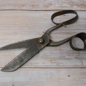 Vintage Large Metal Tailor's Scissors. Vintage Fabric Cutting Scissors.  Collectible Tailor's Scissors. 