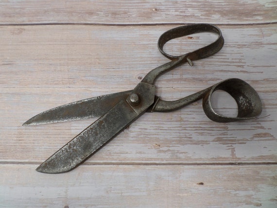 Vintage Metal Scissors, Antique Scissors, Vintage House Scissors