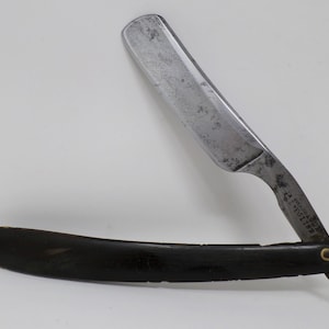 Vintage Straight Razor Chassagne l&#39;eglise, Old French Shaving Razor, Antique Barber Tool, Collectible, Barber Shop Decor, Made in France