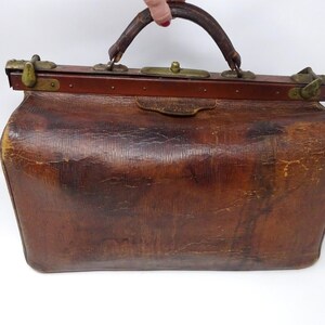 Borsa da medico antica, borsa Gladstone in vera pelle con struttura in metallo e ferramenta in ottone, custodia da viaggio medica marrone vintage, epoca vittoriana