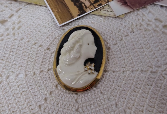 Vintage Porcelain Brooch, Rare French Brooch, Wom… - image 2