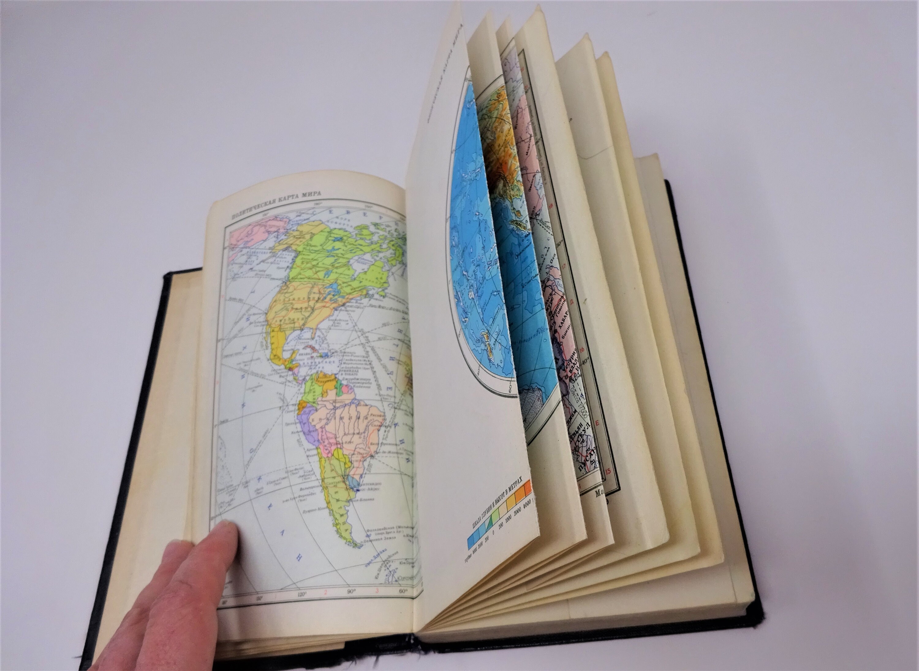 Атлас мира малый ロシア語 ATLAS アトラス  世界地図 Atlas Mira (World Atlas) (1961, Soviet-Russia) | eBay