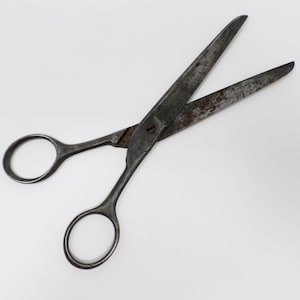 Vintage Scissors, Antique Primitive Cutting Sewing Tool, Old Rustic Scissors, Iron Rusty Scissors, Tailor Gift, Rustic Home Decor 1950s