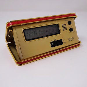Vintage Seiko Japan Travel Alarm Clock – Compact Quartz Design, Dual‑Time, 1970s