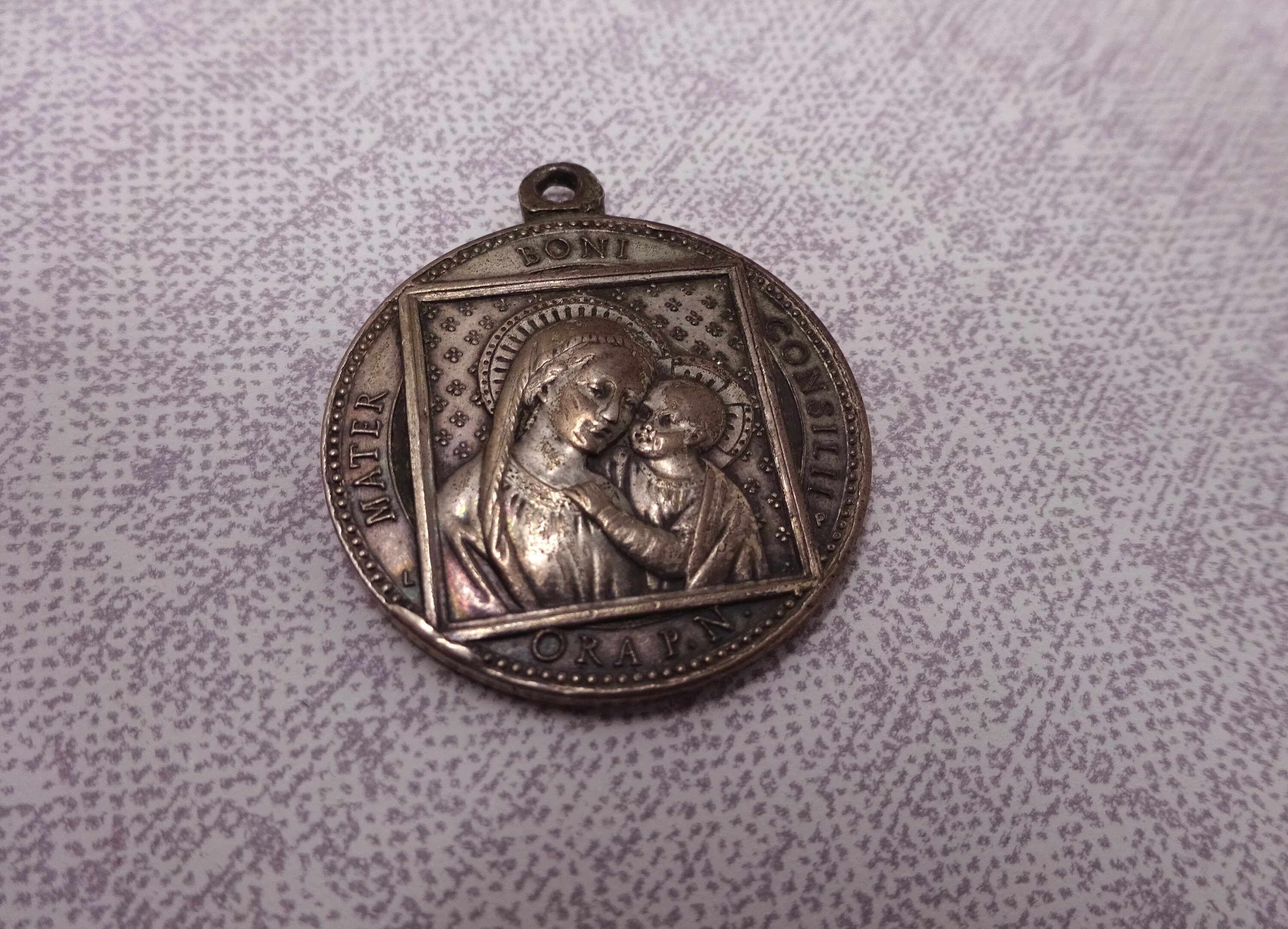 Médaille Vierge à l'enfant - Catho Rétro
