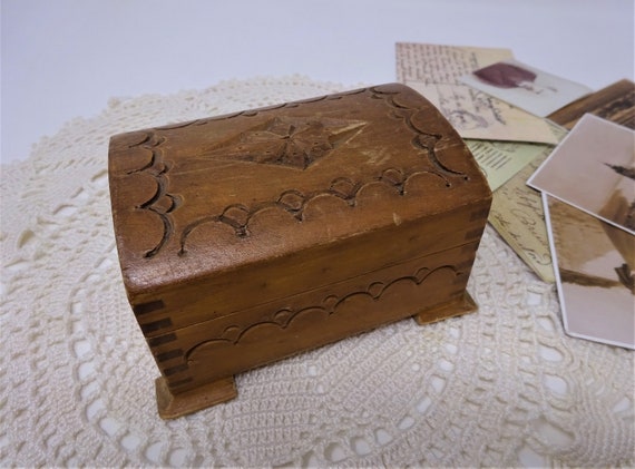 Vintage Wooden Hand Carved Box, Jewellery Cuff Li… - image 1
