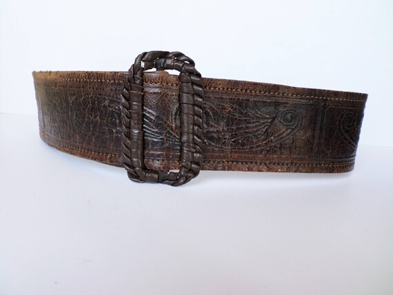 Vintage Embossed Leather Belt, Retro Ladies Leath… - image 2