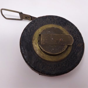 Vintage Maßband 10 m, Altes Messing Leder Maßband, Abstufungen in cm, Retro SammlerArbeitswerkzeug, Hergestellt in Bulgarisch 1966
