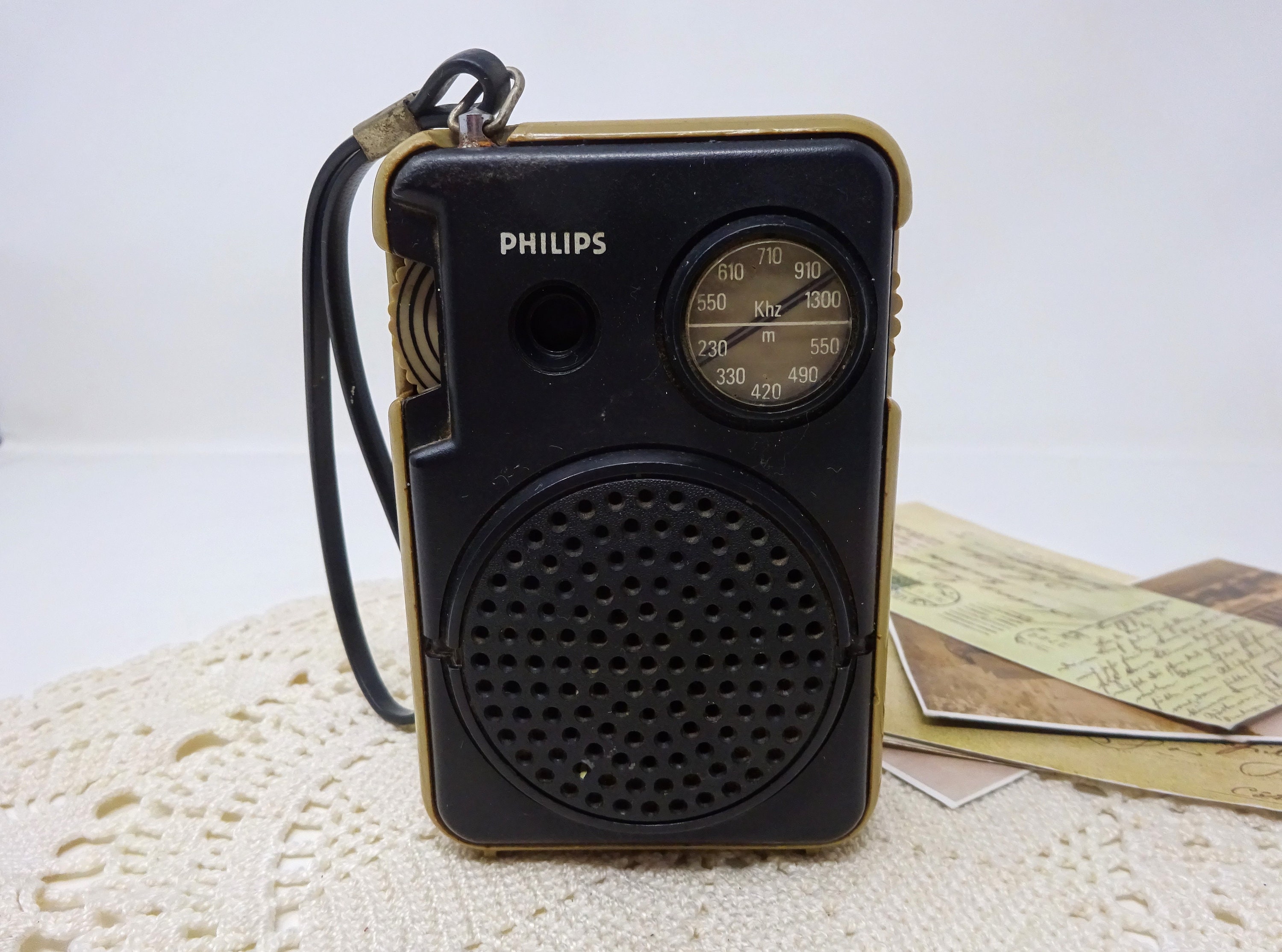 Récepteur radio portable Philips des années 1970 -  France