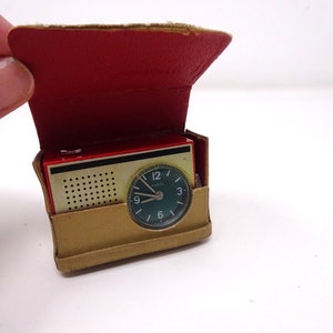 Vintage Ruhla Sumatic Clock from the GDR in protective cover, Travel Alarm Clock