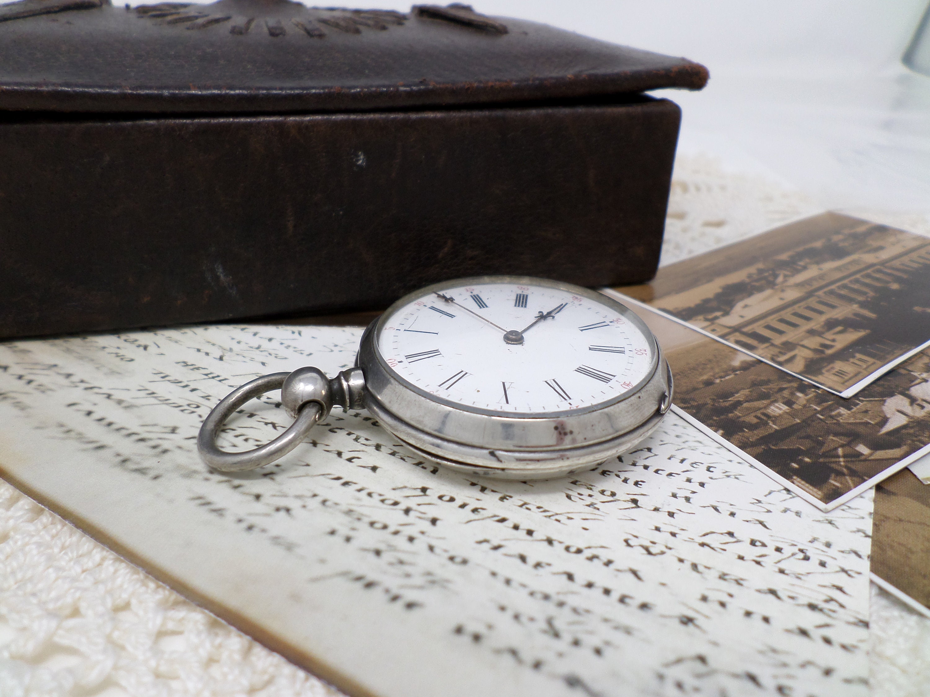 Ancienne Montre De Poche En Argent - Marque Lafont - Remontage Mécanique Manuel Par Clé - Occasion