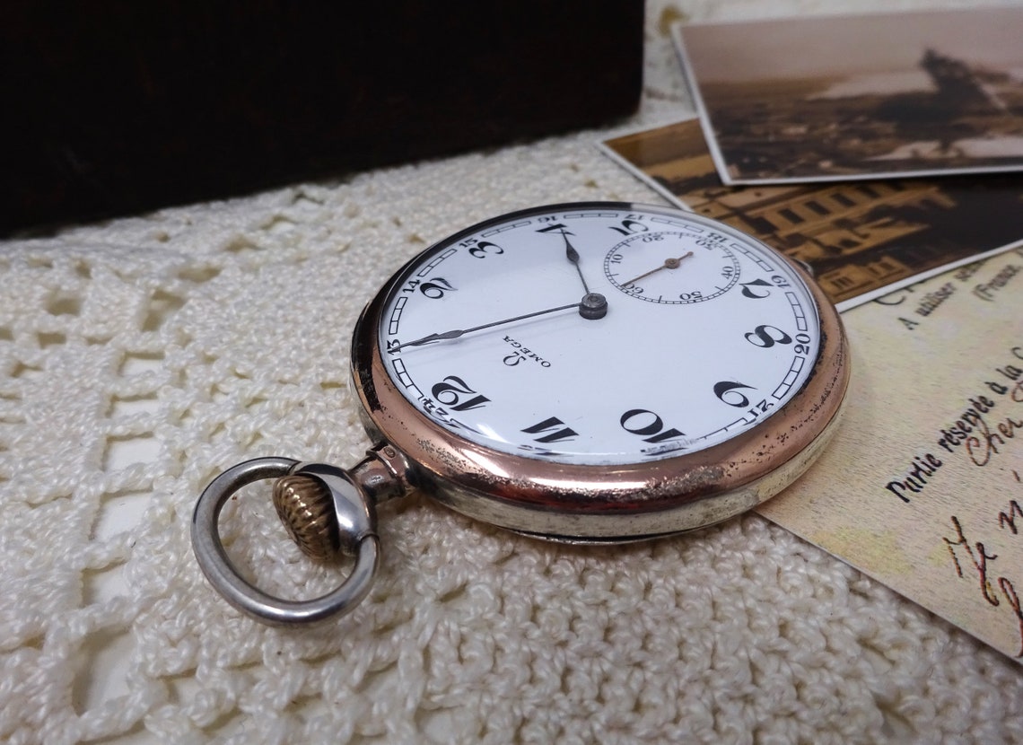 OMEGA Swiss Made Antique Silver Pocket Watch, Vintage Mens Pocket Watch, Mechanical Ancre Movement, Working, Porcelain Dial, 1920s, foto 3 de 5