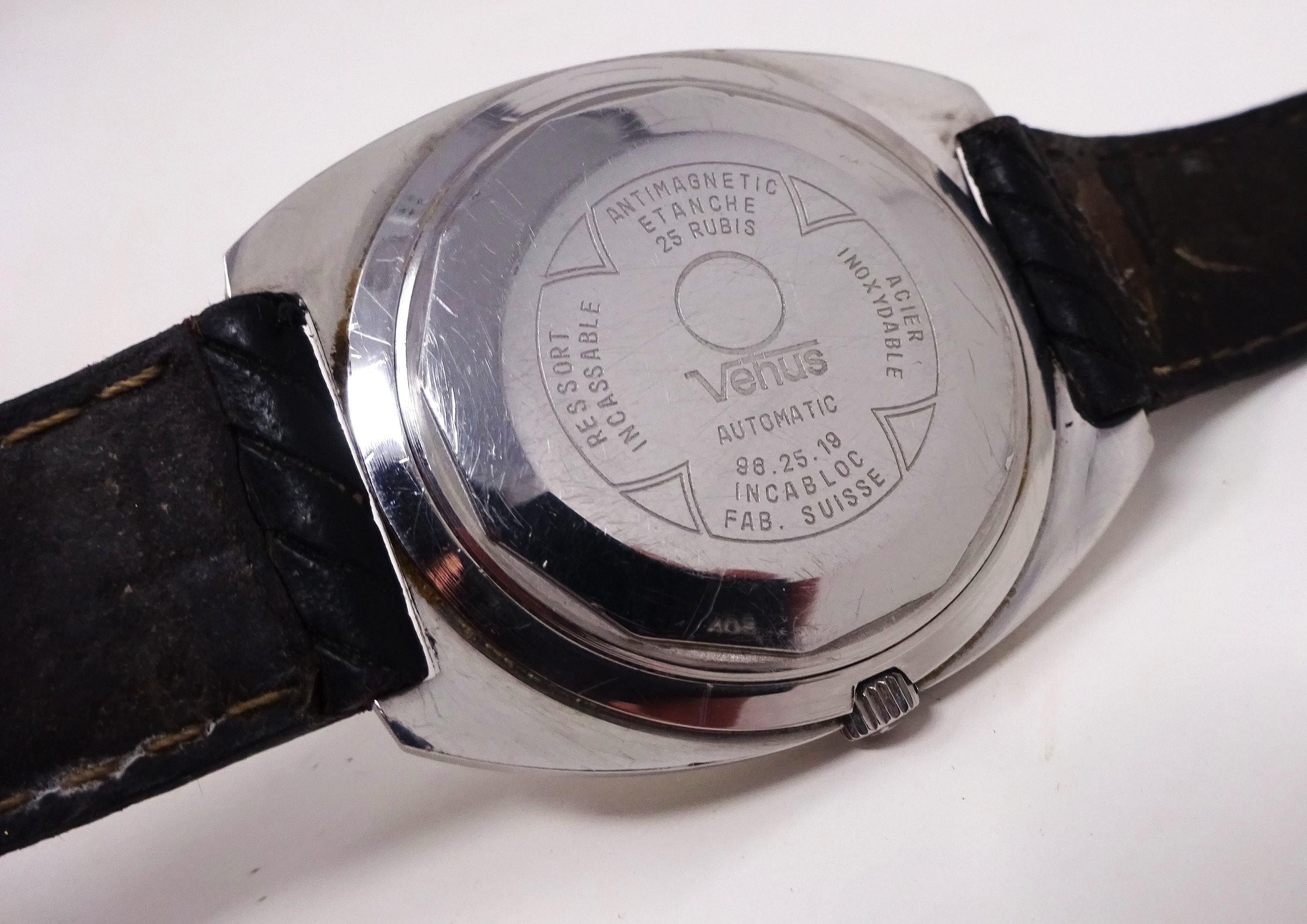 Montre Bracelet VENUS Vintage Pour Femme - Mouvement Mécanique Manuel - HS/Ne Fonctionne Pas - Occasion