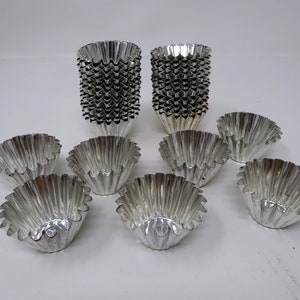 Unused Small Pastry Tin Molds, Set of 30 Muffin Forms, Metal Tiny Cake Forms, Tart Molds
