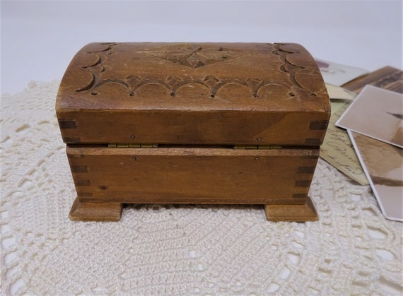 Vintage Wooden Hand Carved Box, Jewellery Cuff Li… - image 6
