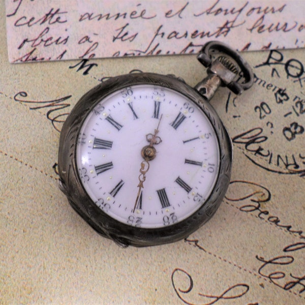 Montre de poche antique pour dames en argent, vintage Français montre de poche mécanique pour dames, mouvement cylindrique, cadran en porcelaine, travail, années 1910