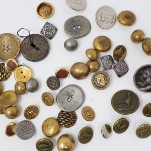 Vintage Metal Wild Animal and Portrait Buttons, Lot of 47 Mixed Buttons, Different Buttons, Clothing Buttons, Brass Button, Embossed Buttons