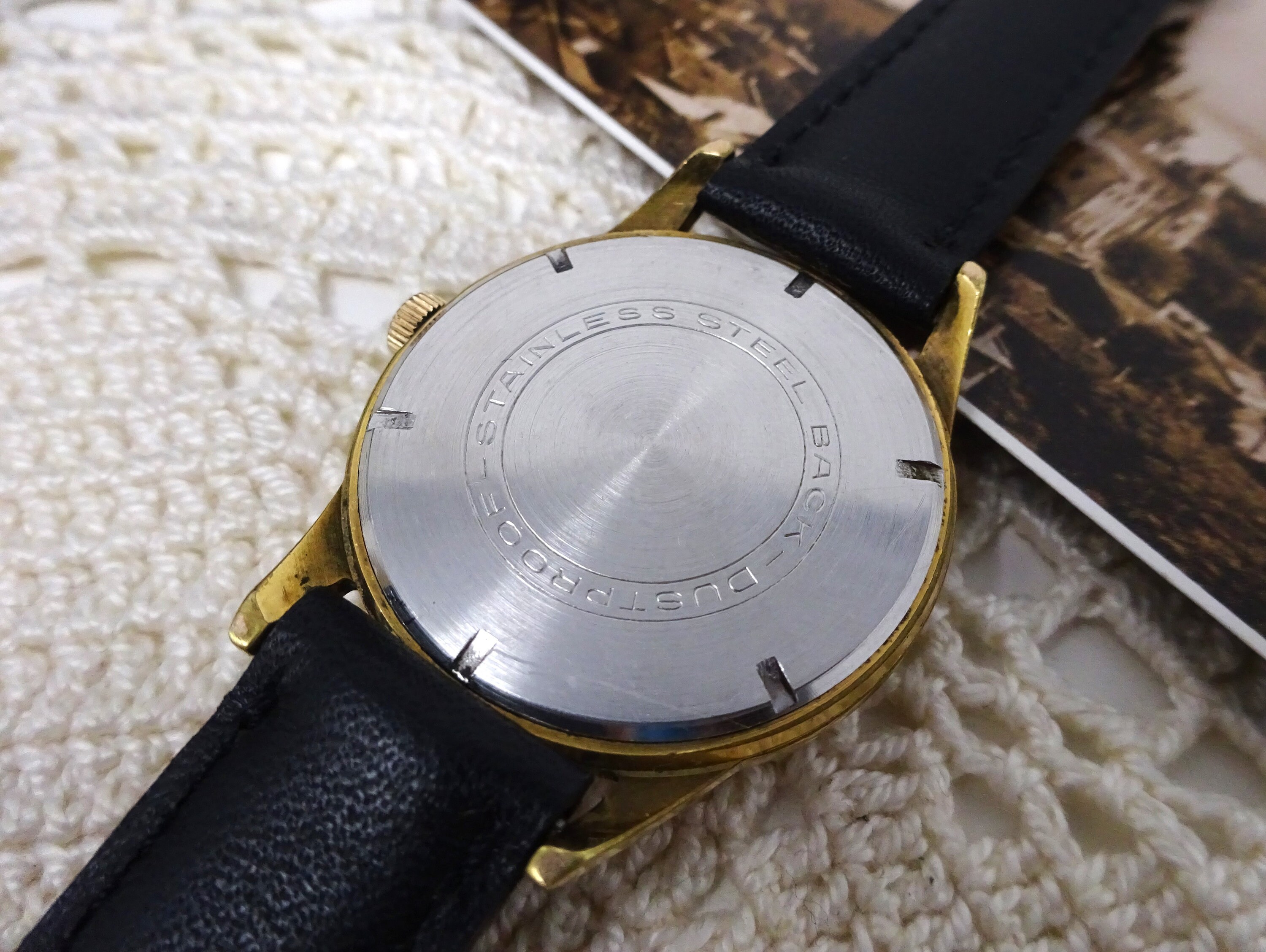Montre Vintage Selhor 73 – Mécanique à Remontage, Boîtier Plaqué Or Années 50/60 – Occasion