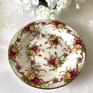 Rare 2001 Ruby Celebration Plate: Royal Albert, Old Country Roses Pattern with Brushed Gold Rim, 8" Salad-Dessert Plate, HTF