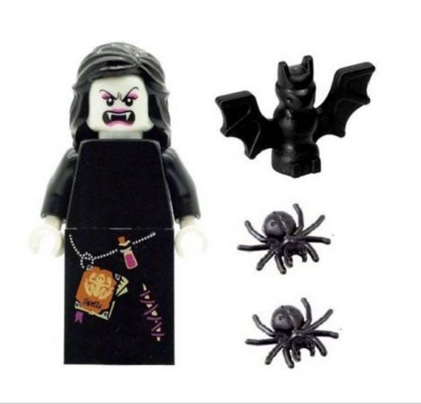 Female Vampire Minifigure With Glow in Dark Head 2 Spiders and