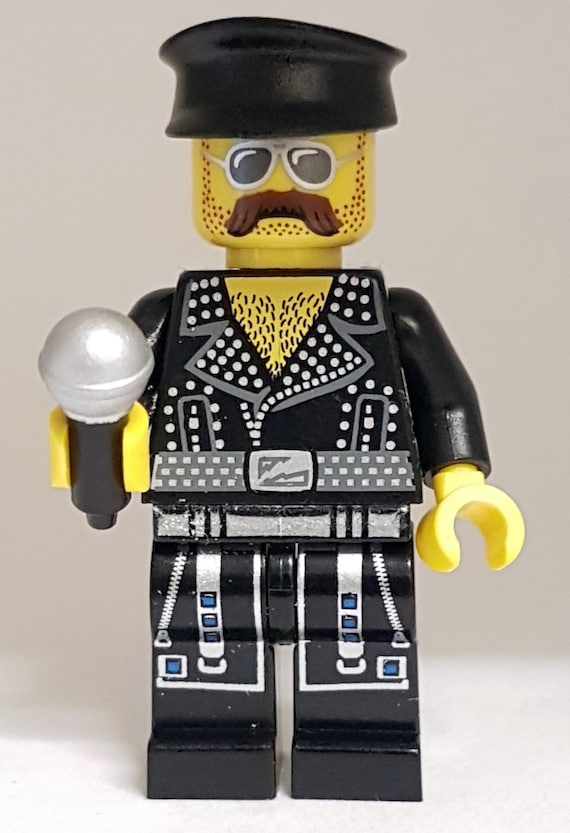 lego airline pilot minifigure