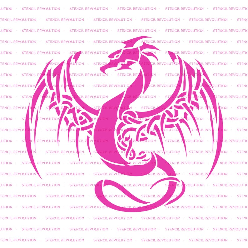 K&ouml;nnte beinhalten: Eine rosafarbene Drachen-Silhouette mit komplizierten, keltischen Designs. Der Drache ist in einer defensiven Position zusammengerollt, mit ausgebreiteten Fl&uuml;geln.