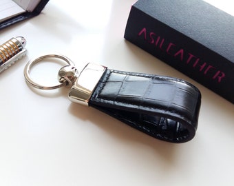 Keychain in genuine black calfskin - crocodile embossed.Man-woman leather keyring (not real croc).100% hand made in Italy.Great gift for him