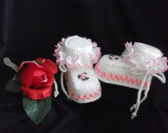 knitted baby shoes, baby shoes, baby socks, baby boots *Snow White-1*