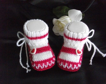 Baby shoes, baby socks knitted "Heart Lady"