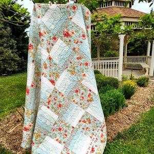 Available now: English cottage, climbing rose blue, red and white quilt, queen size