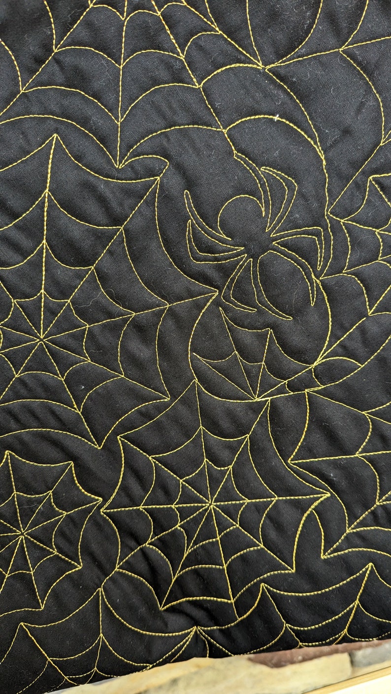 Available now: Spooky Halloween quilt, generous throw size image 6