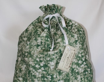 Handmade Floral Cloth Gift Bag: Reusable Cotton Drawstring Bag