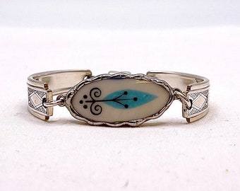 Nordic Broken China Bracelet, Mid Century Modern Broken China Spoon Bracelet