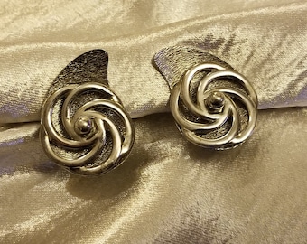 Vintage Silver tone floral clip on earrings