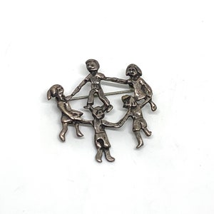 Vintage 925 sterling silver Mexico ring a round the rosy children brooch pin