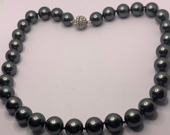 Faux Black Pearl Necklace - Etsy