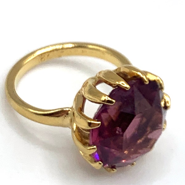 Vintage 18ktHGE plated Uncas Dark purple amethyst colored glass large statement cocktail ring size 5.5