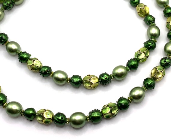 Vintage green faux pearl iridescent beaded two st… - image 4