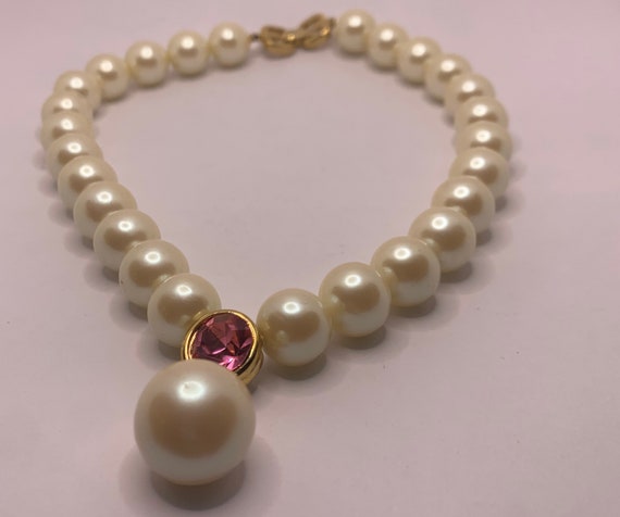 Vintage Givenchy Large Faux pearl and pink rhines… - image 7