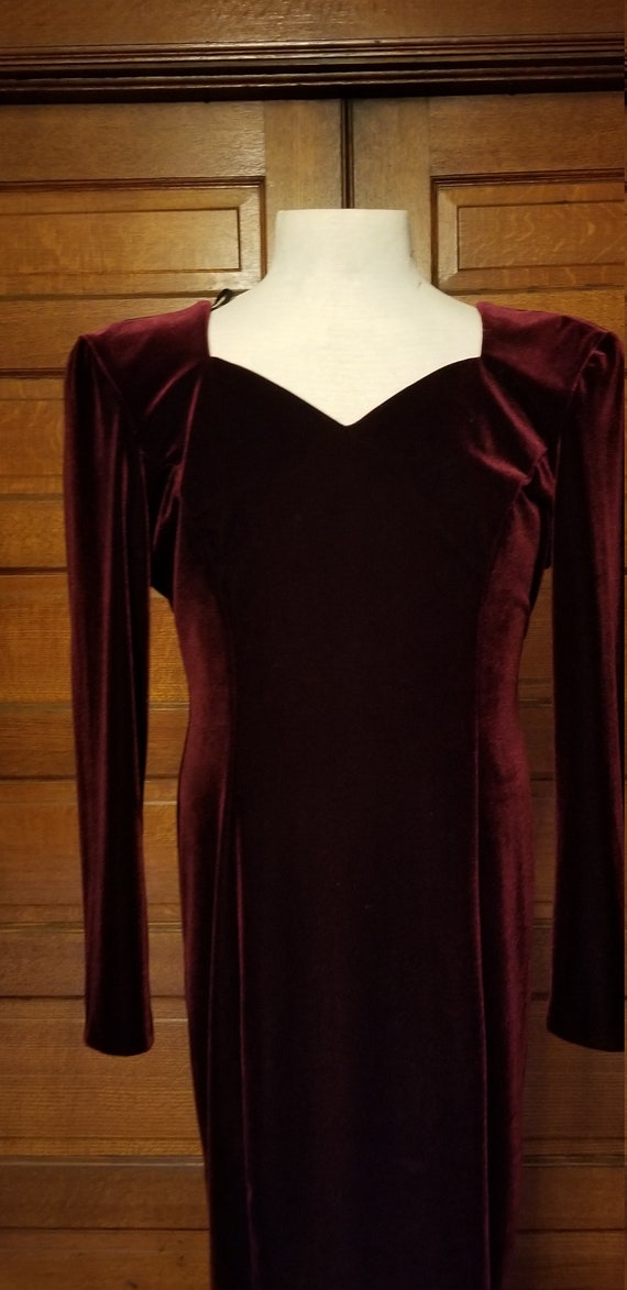 Vintage dark red Burgundy velvet  Jessica Howard … - image 7