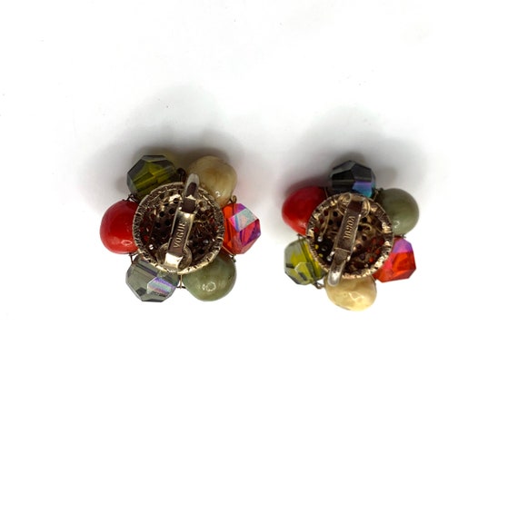 Vintage Vogue beaded cluster clip on earrings oli… - image 5