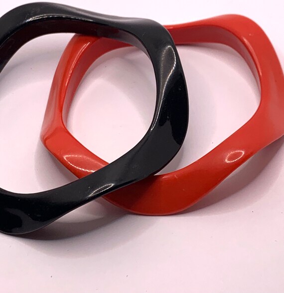 1980s Vintage Red Rope Plastic Bangle Bracelet Set of Two (2) main image 0