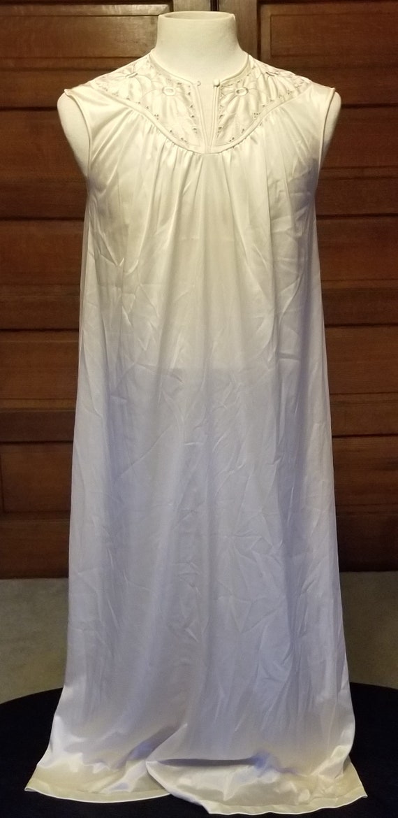 Vintage full length vanity fair night gown off wh… - image 2