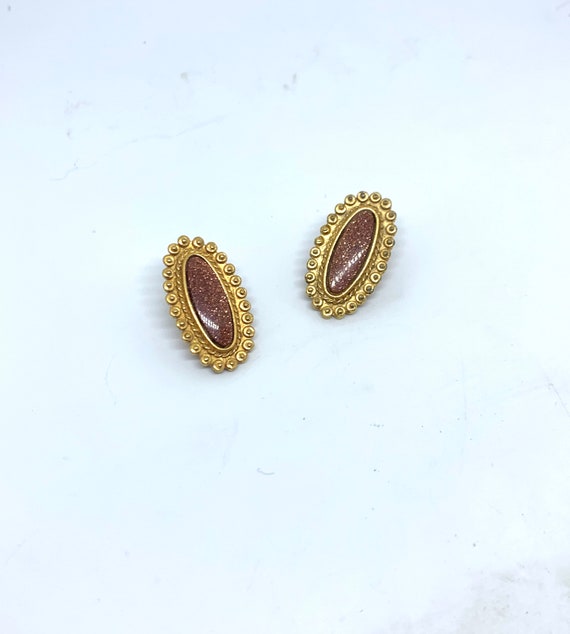 Vintage long oval goldstone clip on earrings - image 7