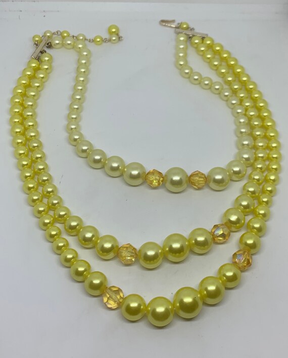 Vintage bright yellow 3 strand beaded necklace 19… - image 8