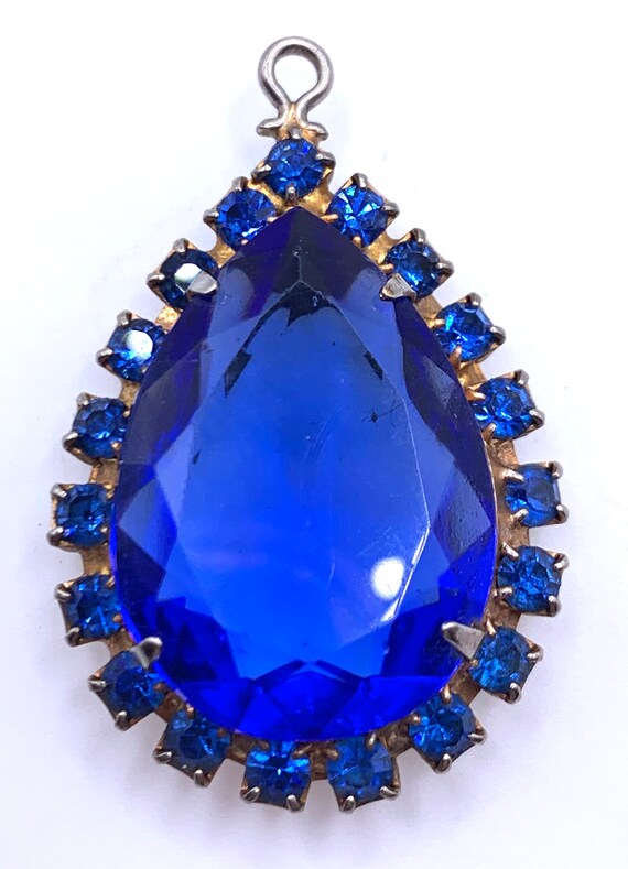 Vintage large tear drop blue rhinestone pendant - image 10