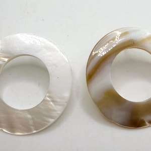 Vintage round circle mother of pearl  MOP earrings pierced