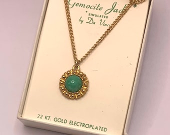 Vintage 22k vergulde nepgroene jadeketting, nieuw in doos