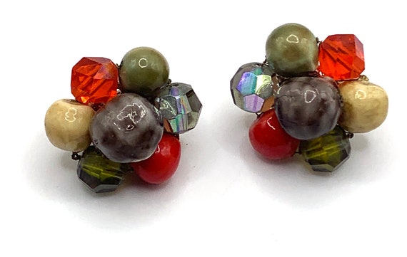 Vintage Vogue beaded cluster clip on earrings oli… - image 2